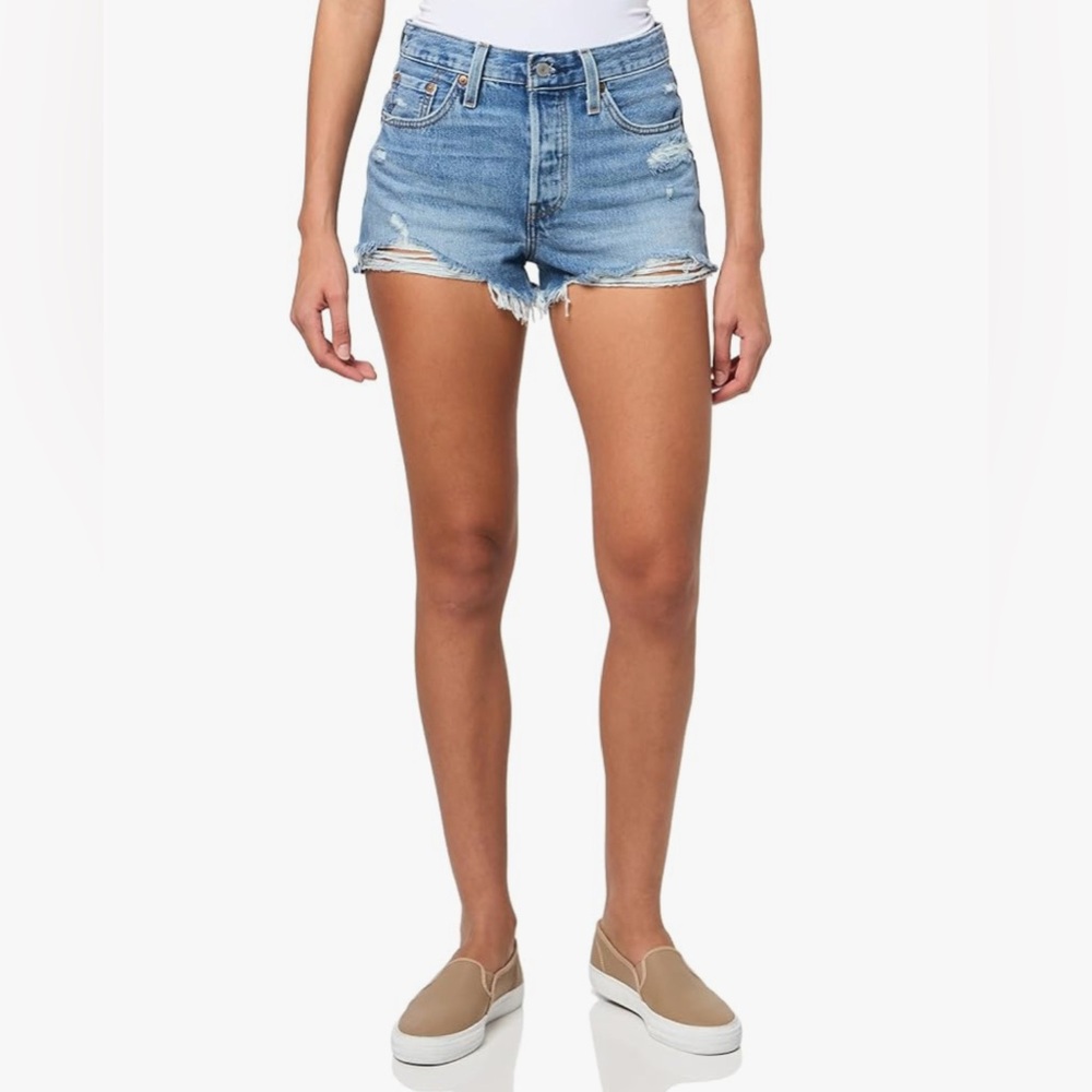 NWT Levi's Women's 501 Original Short